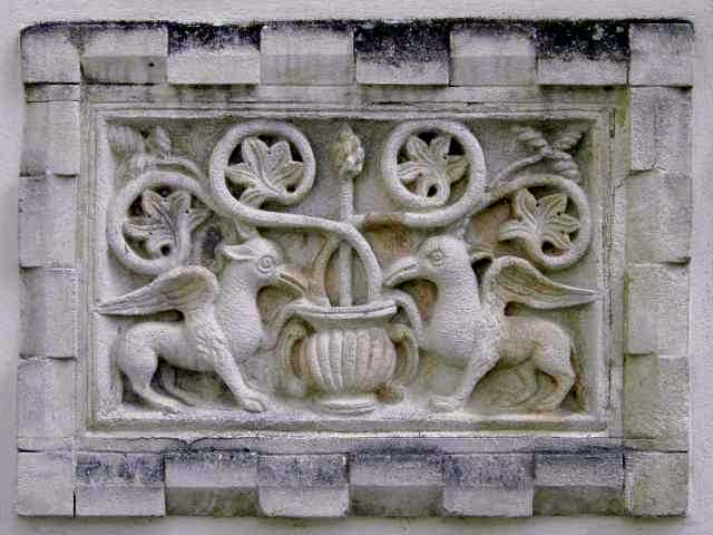 Relief-links.jpg